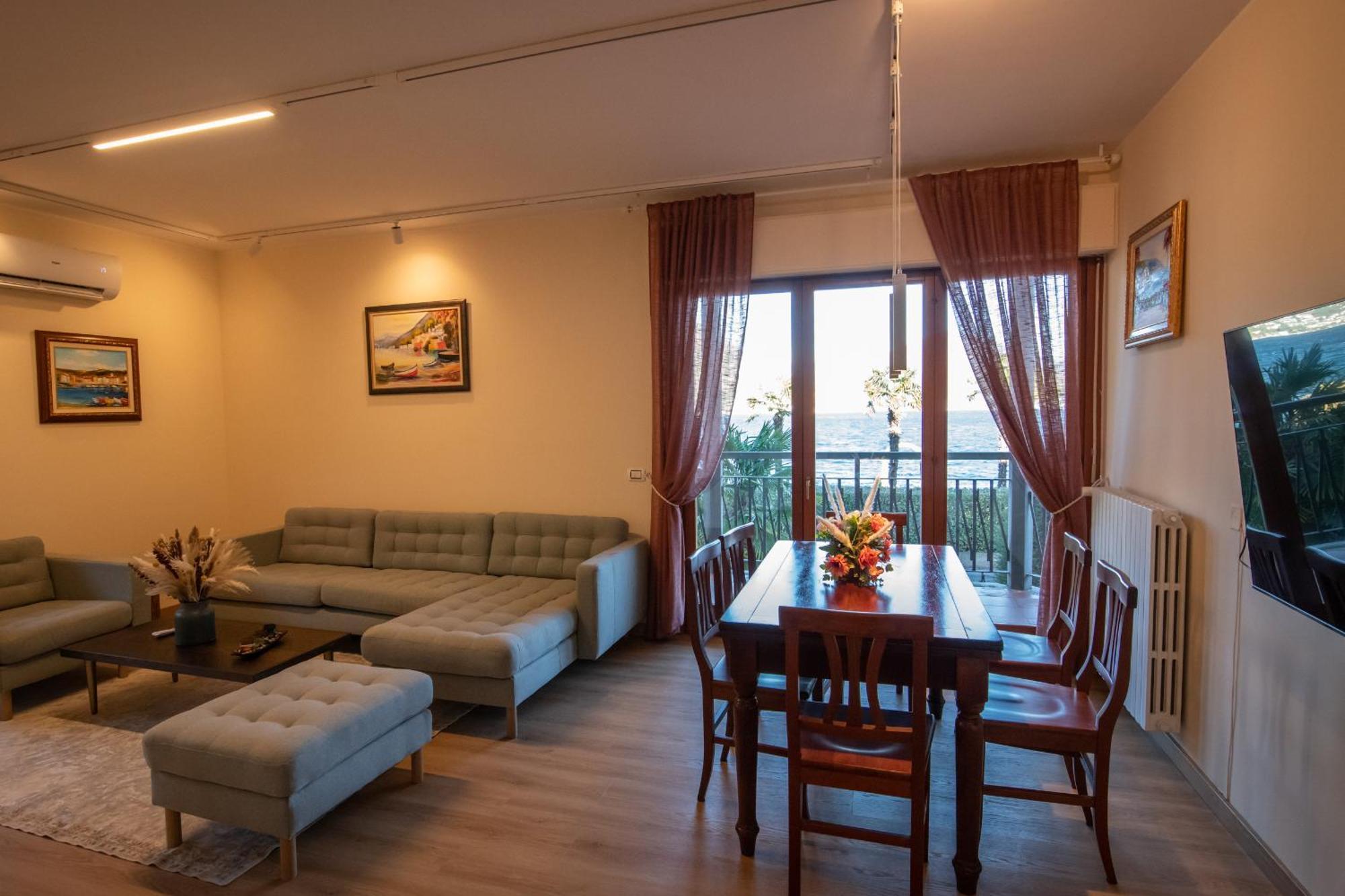 Residenza Lago Sereno Porto Ceresio Exteriér fotografie